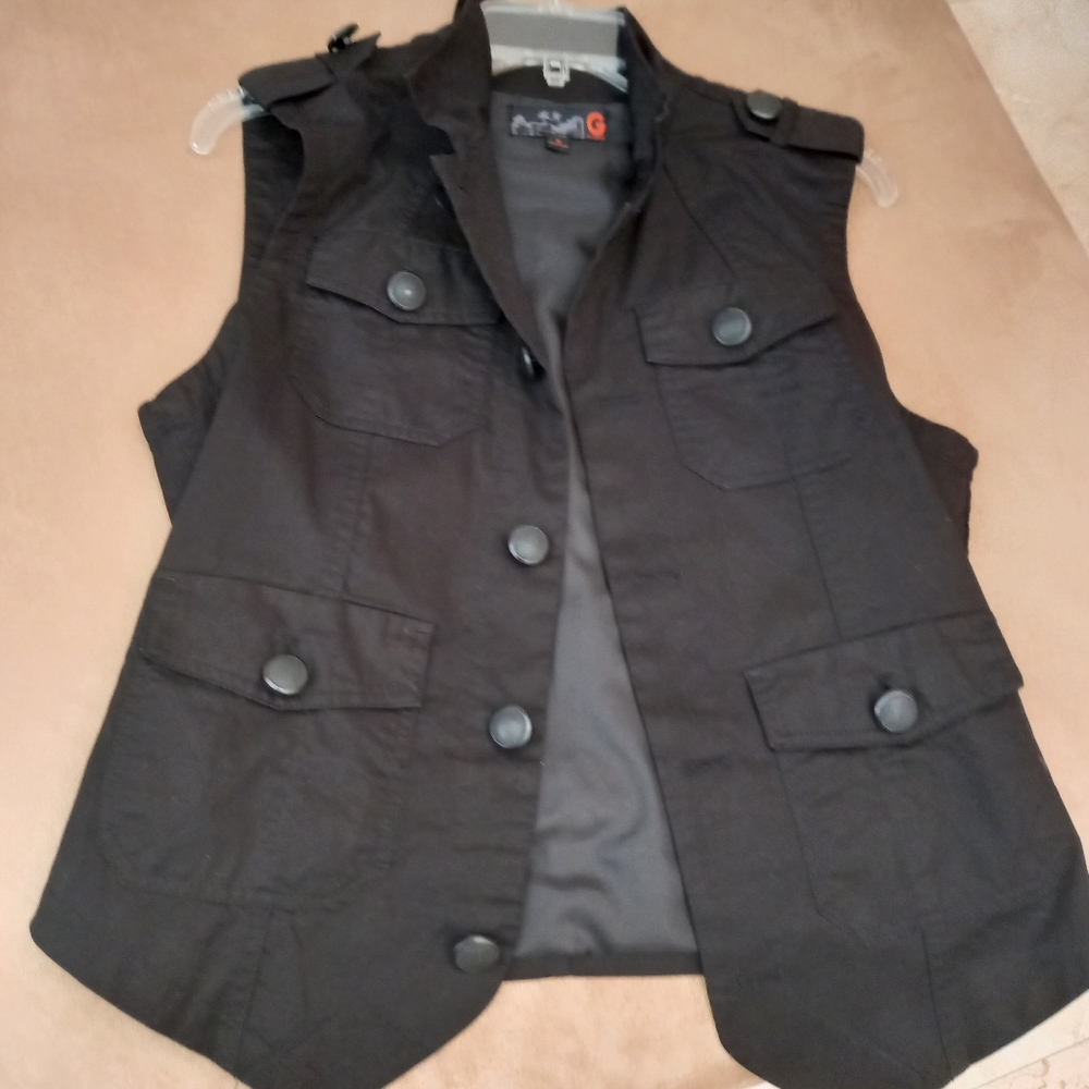 Vest - Picture 2 of 2